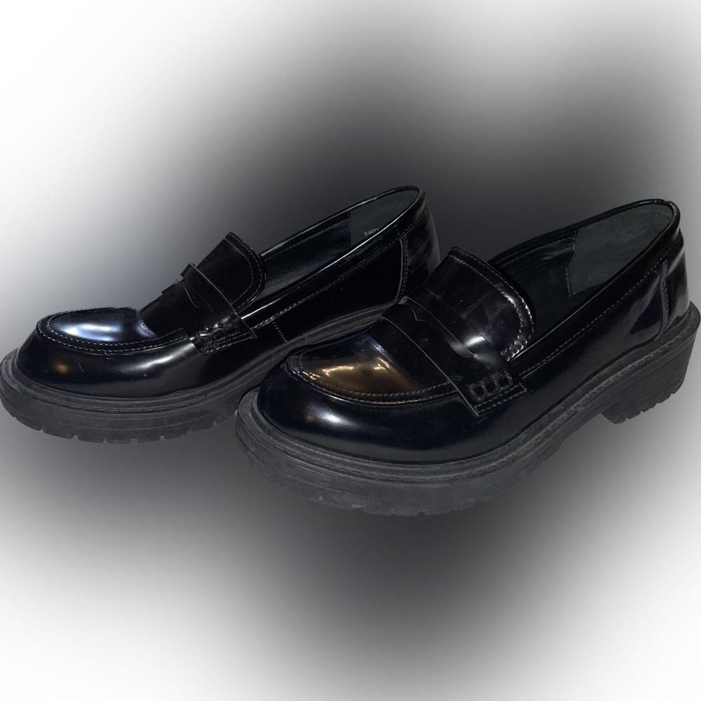Madden Girl Black Loafers size 8